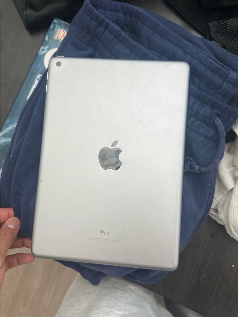 Apple iPad — Space Gray Front with Black Bezel